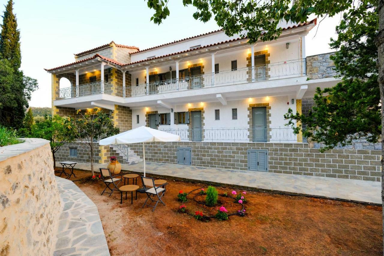 Olympia Zervea Studios With Pool - Apartment การ์ดามมีลี ภายนอก รูปภาพ