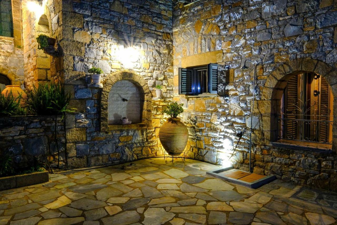 Olympia Zervea Studios With Pool - Apartment การ์ดามมีลี ภายนอก รูปภาพ